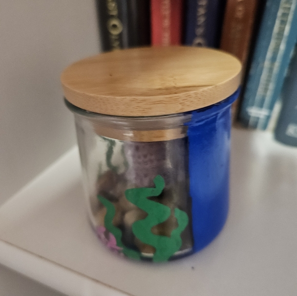 Crochet Octopus in Upcycled Jar - Picture 5 of 8